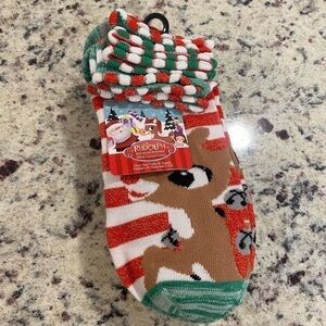NWT RUDOLPH CHRISTMAS WOMENS SOCKS 6 PACK